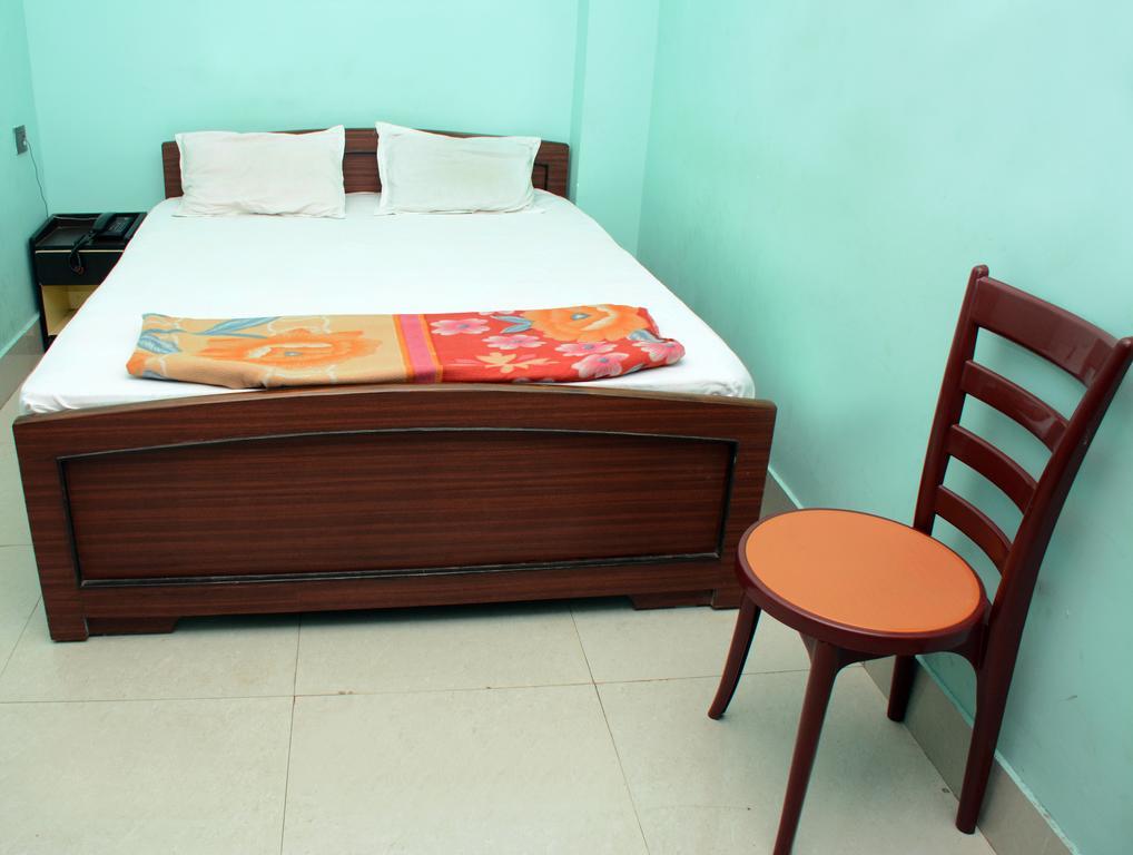 Hotel Nirmal Inn Bhubaneswar Værelse billede