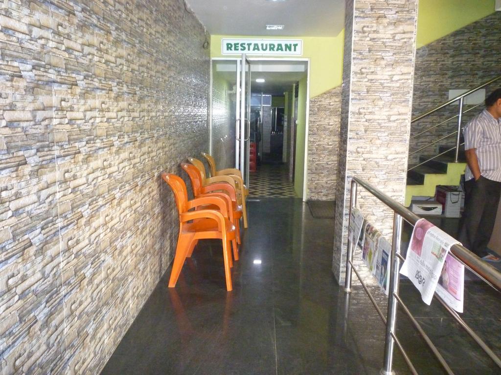 Hotel Nirmal Inn Bhubaneswar Eksteriør billede